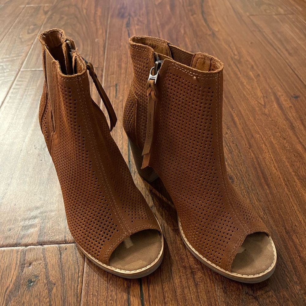 Toms booties 🤩 cognac brown